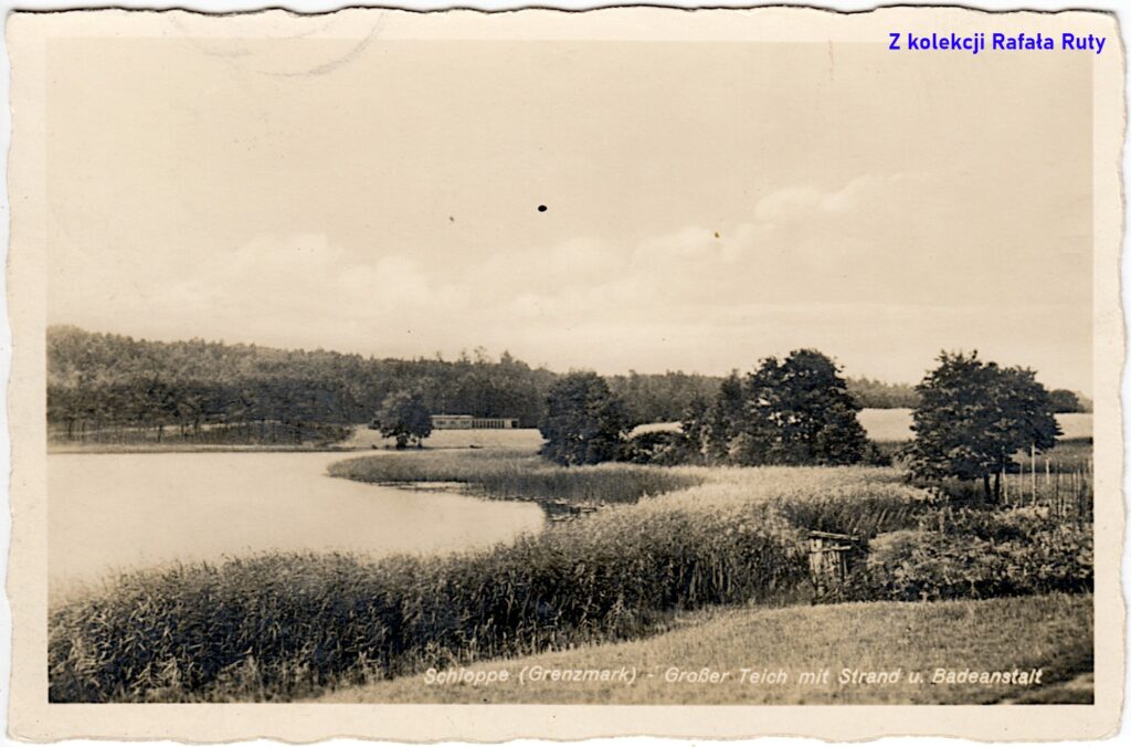 30. Kąpielisko nad Jeziorem Młyńskim w Człopie; pocztówka z obiegu, rok 1937, wydawca Karl Menard, Schloppe/Człopa. Ze zbiorów Rafała Ruty